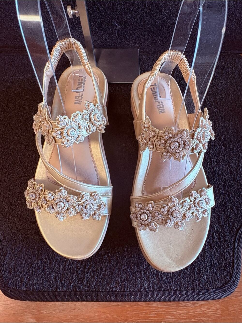 Women’s Gold Embellished Floral Sandals Size 37 (US 6.5–7) NWOT